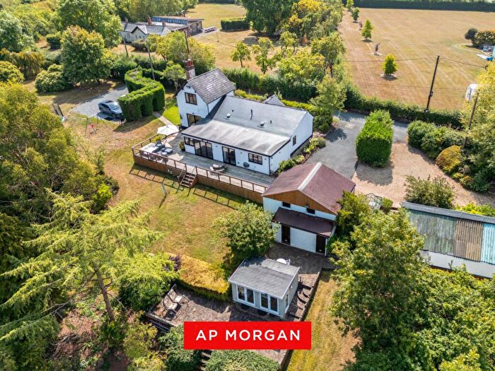 3 Bedroom Detached House For Sale In Woodland Road, Dodford, Bromsgrove, Worcestershire, B61