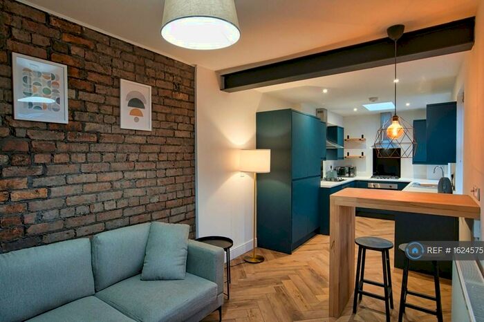 6 Bedroom End Of Terrace House To Rent In West Street, Kingswood, Bristol, BS15