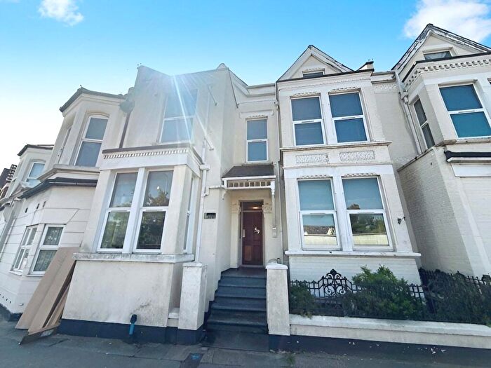 1 Bedroom Property To Rent In Balmoral Road, Gillingham, Kent, ME7
