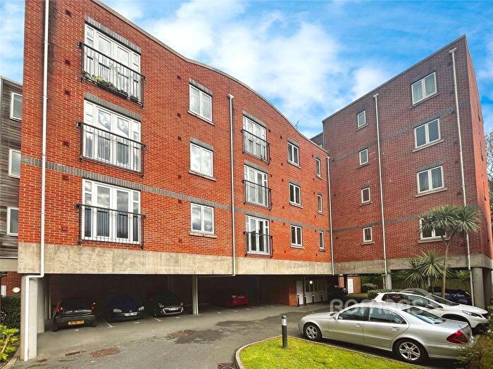 2 Bedroom Flat For Sale In Grenfell Road, Maidenhead, Berkshire, SL6