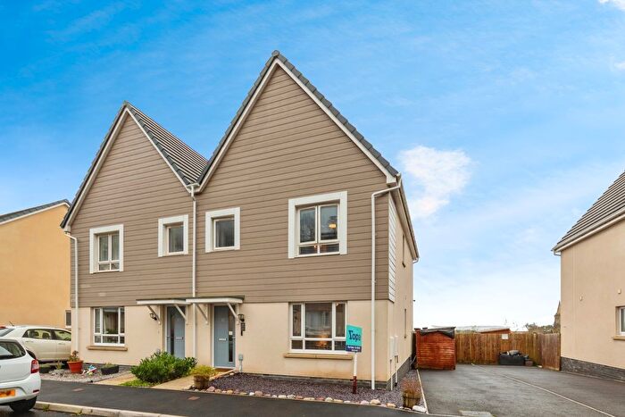 4 Bedroom Semi Detached House For Sale In Maes Gwdig, Burry Port, SA16