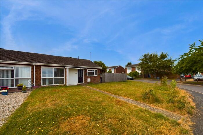 2 Bedroom Bungalow To Rent In Rookery Place, Fenstanton, Huntingdon, Cambridgeshire, PE28
