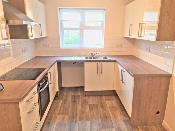 3 Bedroom Semi-Detached House To Rent In Fenmen Place, Wisbech, PE13