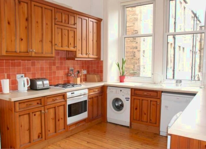 3 Bedroom Flat To Rent In Forbes Road, Edinburgh, EH10