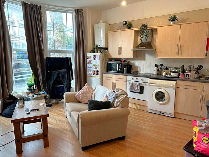 2 Bedroom Apartment To Rent In Cheltenham Road, Bristol, BS6