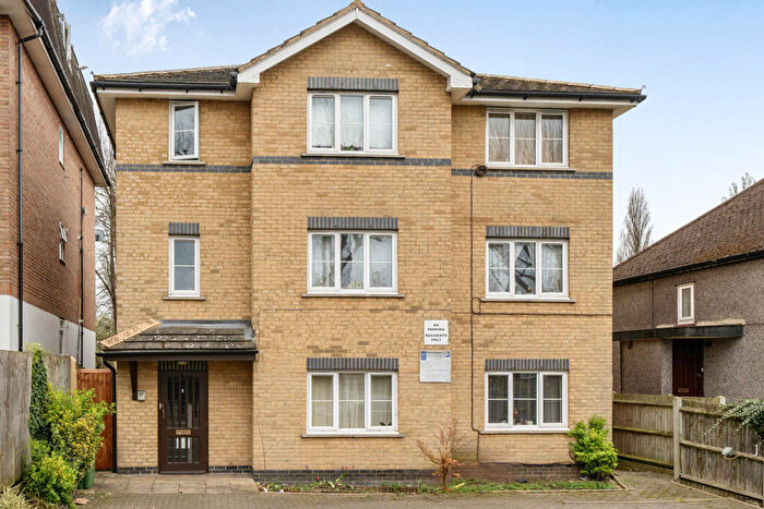 1 Bedroom Apartment For Sale In Chinbrook Road, London, SE12
