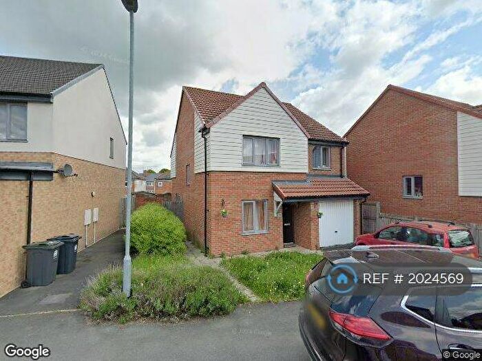 4 Bedroom Detached House To Rent In Water Lily Dr, Darlington, DL1