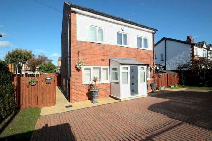 2 Bedroom Duplex To Rent In The Place, Selby Road, Leeds, LS15