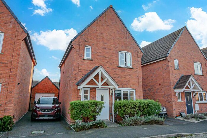 3 Bedroom Detached House For Sale In Rookery Court, Didcot, OX11
