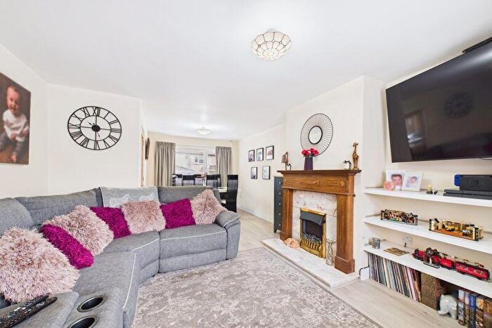 3 Bedroom Semi-Detached House For Sale In New Road, Thornhill, CA22