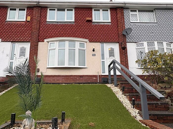 3 Bedroom Town House To Rent In Bransdale Avenue, Royton, OL2