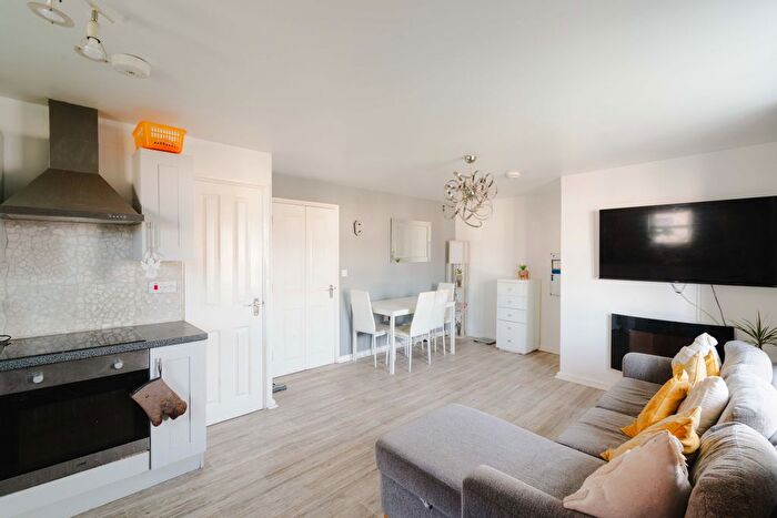 2 Bedroom Flat For Sale In Highridge Court, Highridge Green, Bristol, Avon, BS13