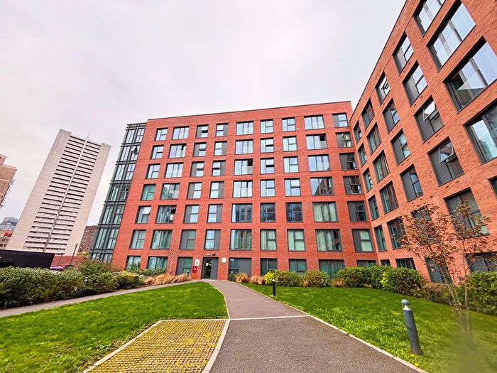 2 Bedroom Flat To Rent In Axium, Windmill Street, Birmingham, West Midlands, B1