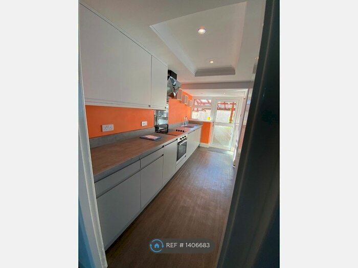 3 Bedroom End Of Terrace House To Rent In Fir Grove, Blackpool, FY1