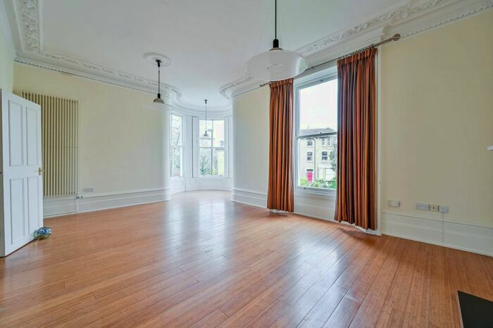 2 Bedroom Flat To Rent In Eliot Hill, Blackheath, London, SE13