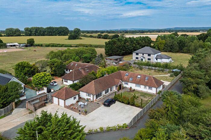 5 Bedroom Chalet For Sale In Highground Lane, Barnham, PO22