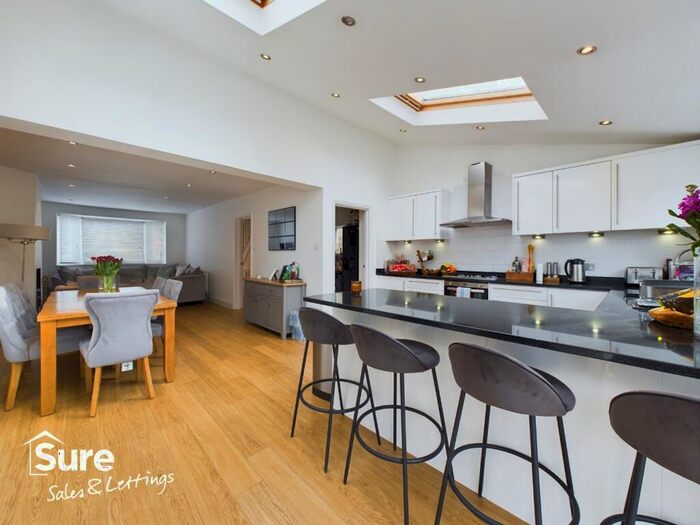 3 Bedroom Semi-Detached House To Rent In Anchor Lane, Hemel Hempstead, Hertfordshire, HP1