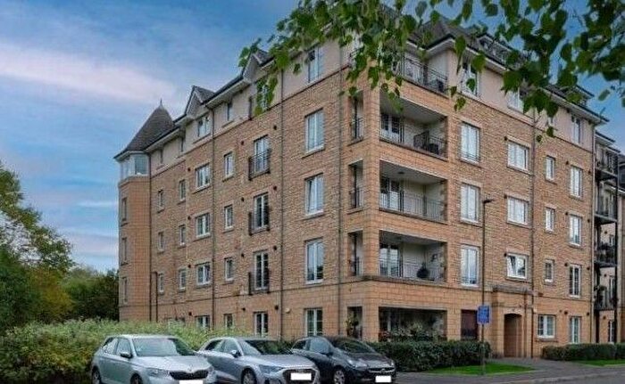 2 Bedroom Flat To Rent In , Powderhall Brae, Edinburgh, EH7