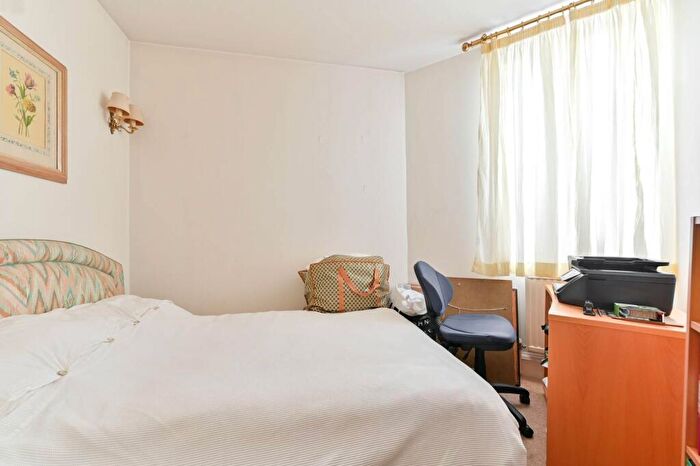 2 Bedroom Flat For Sale In Chelsea Harbour, Chelsea, London, SW10
