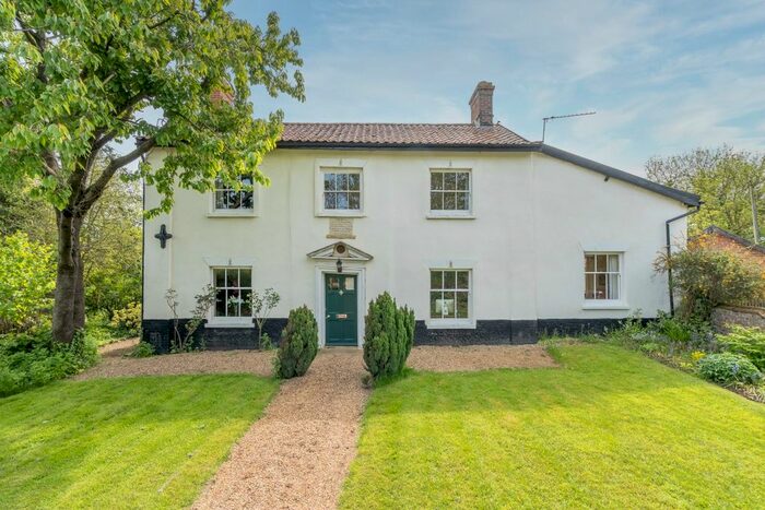 4 Bedroom Detached House For Sale In Parkes Lane, Tharston, Norwich, NR15