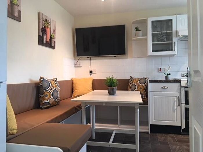 4 Bedroom Flat To Rent In Meriden Road, Southsea, PO5