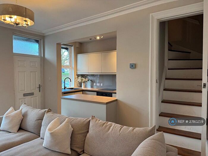 2 Bedroom Terraced House To Rent In Knowle Avenue, Leeds, LS4
