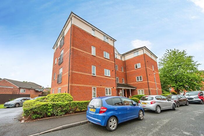 2 Bedroom Flat For Sale In Michael Tippet Drive, Worcester, WR4