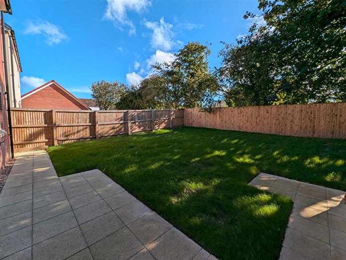 4 Bedroom Detached House For Sale In Grange Way, Gristhorpe, YO14
