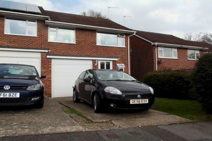 3 Bedroom Property To Rent In Corfe Mullen, Wimborne, BH21