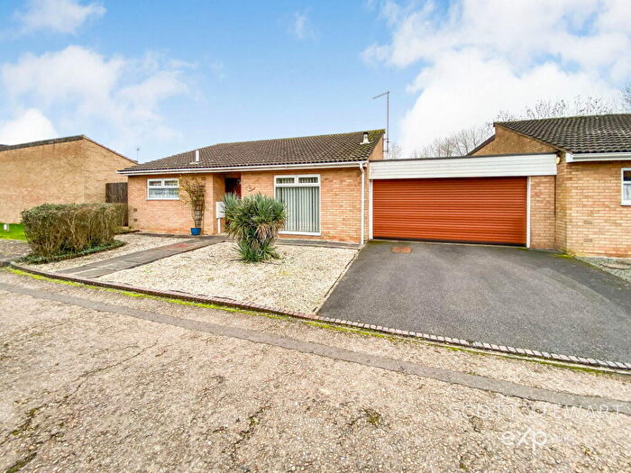 3 Bedroom Detached Bungalow For Sale In Peacock Way, Bretton, Peterborough, PE3