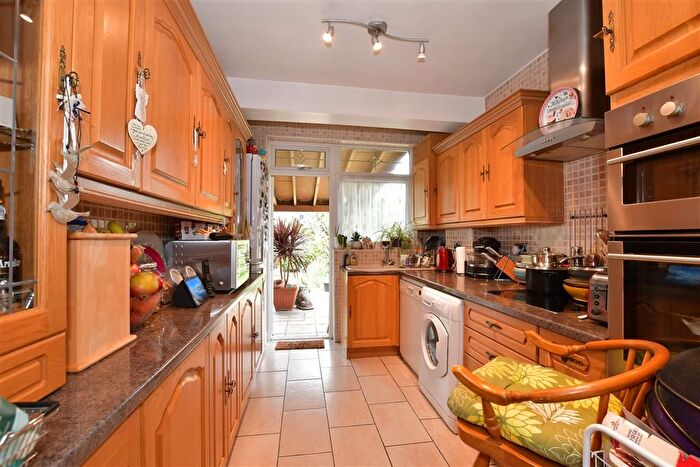 3 Bedroom Terraced House For Sale In Headley Drive, Ilford, Essex, IG2