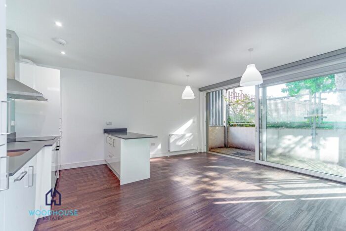 2 Bedroom Flat To Rent In Goldington Crescent, London, NW1