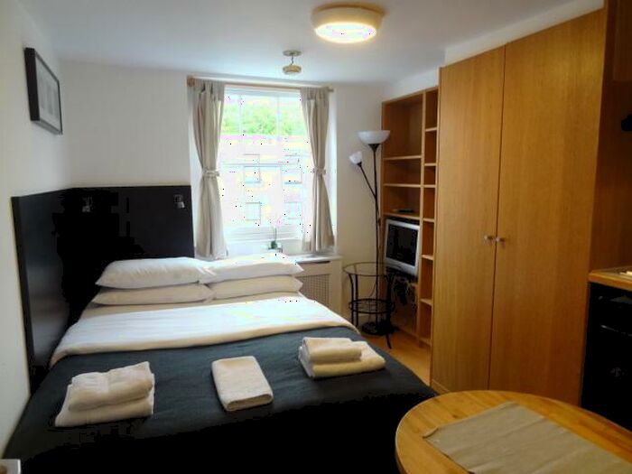 1 Bedroom House To Rent In North Gower Street, London, NW1