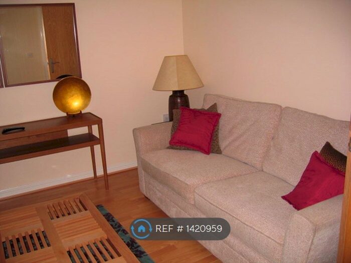 2 Bedroom Maisonette To Rent In Rowland Hill Court, Oxford, OX1