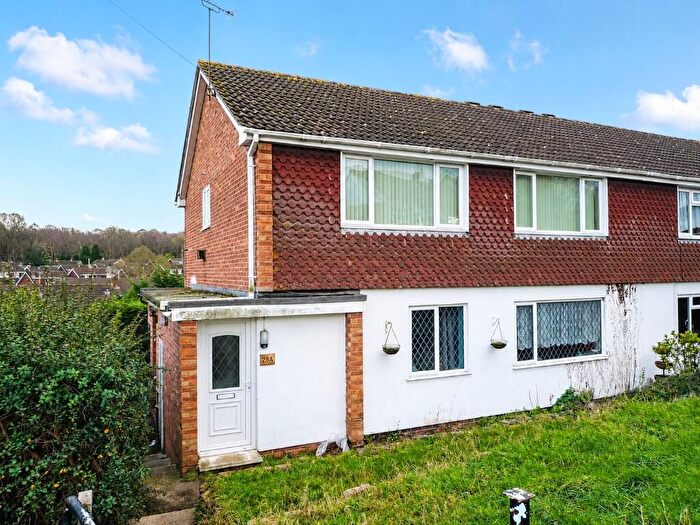 2 Bedroom Maisonette For Sale In Hillview Road, SO45