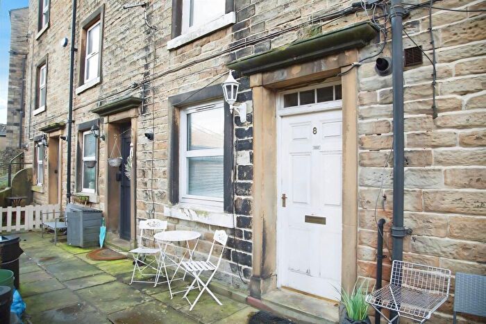 1 Bedroom Cottage For Sale In Church Terrace, Holmfirth, HD9