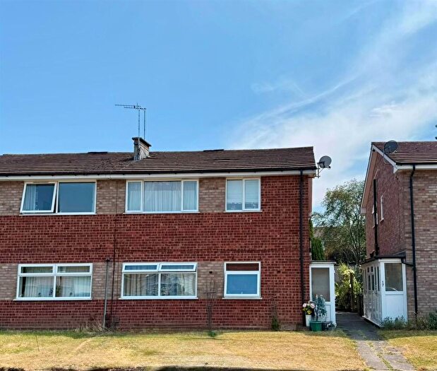 2 Bedroom Flat To Rent In Stourton Close, Birmingham, B93