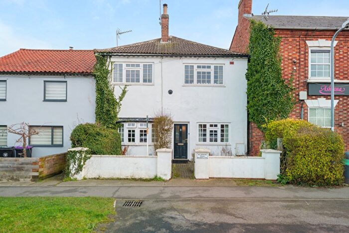 3 Bedroom Semi-Detached House For Sale In White Cottage, Long Bennington, Newark, NG23