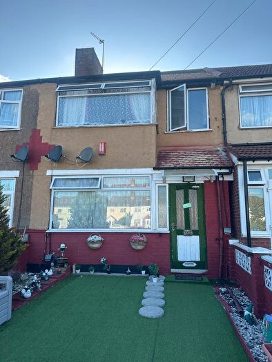 1 Bedroom Flat To Rent In North Hyde Lane, Southall, UB2