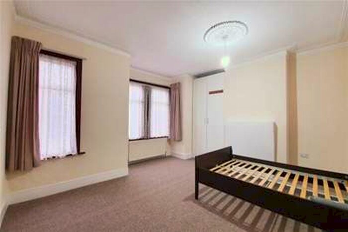 4 Bedroom House To Rent In Rabbits Road, Little Ilford, E12