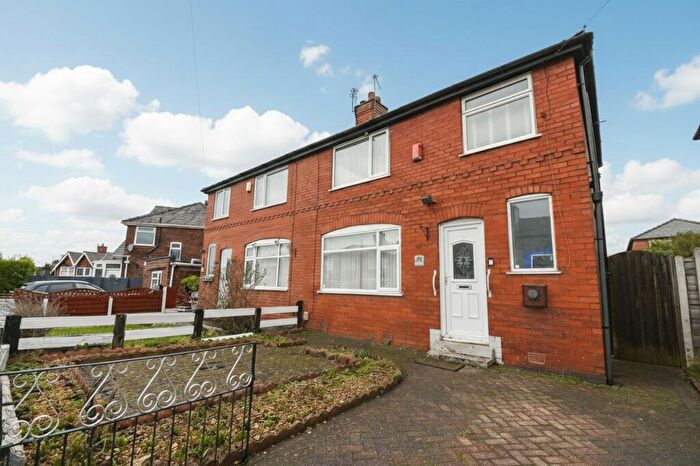 3 Bedroom Semi Detached House For Sale In Sunningdale Drive, Salford, M6