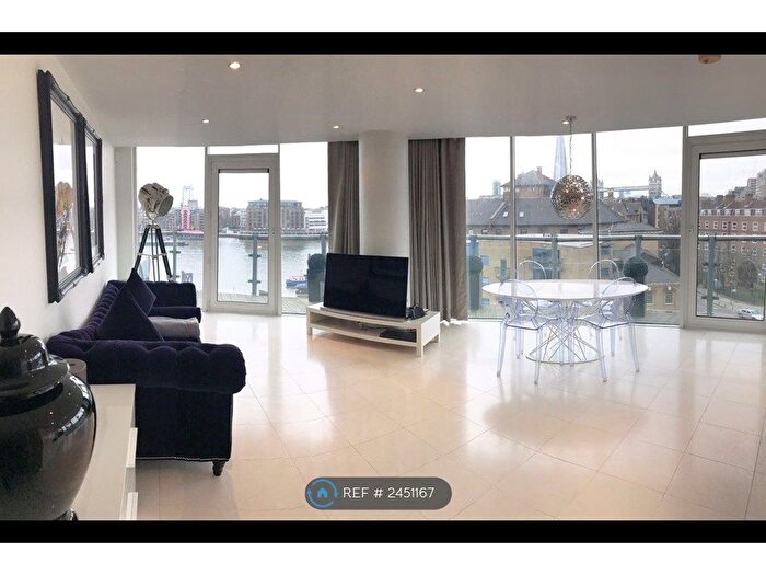 2 Bedroom Flat To Rent In Wapping High Street, London, E1W