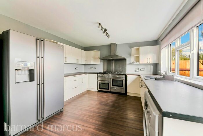 3 Bedroom Semi-Detached House To Rent In Ancaster Crescent, New Malden, KT3