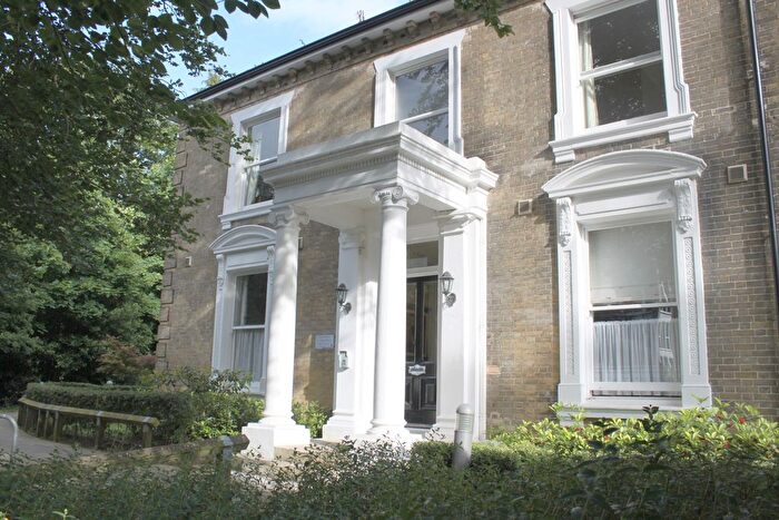 2 Bedroom Flat To Rent In Glenfern, Archers Road, Southampton, SO15