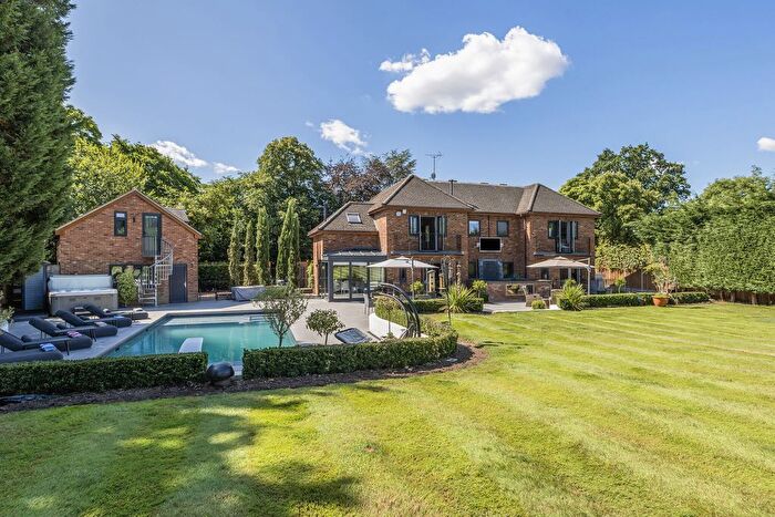 6 Bedroom Detached House For Sale In School Lane, Stoke Poges, SL2