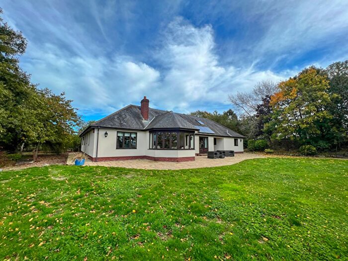 4 Bedroom Detached Bungalow To Rent In Chudleigh, Newton Abbot, TQ13