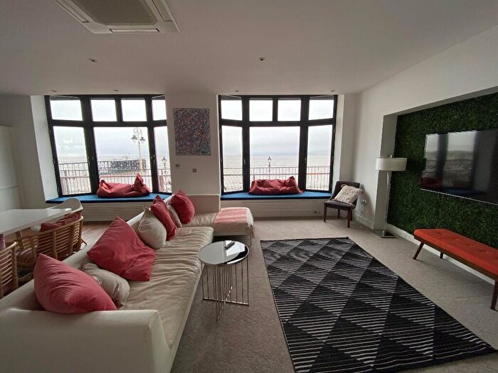 2 Bedroom Apartment To Rent In The Esplanade, Penarth, CF64
