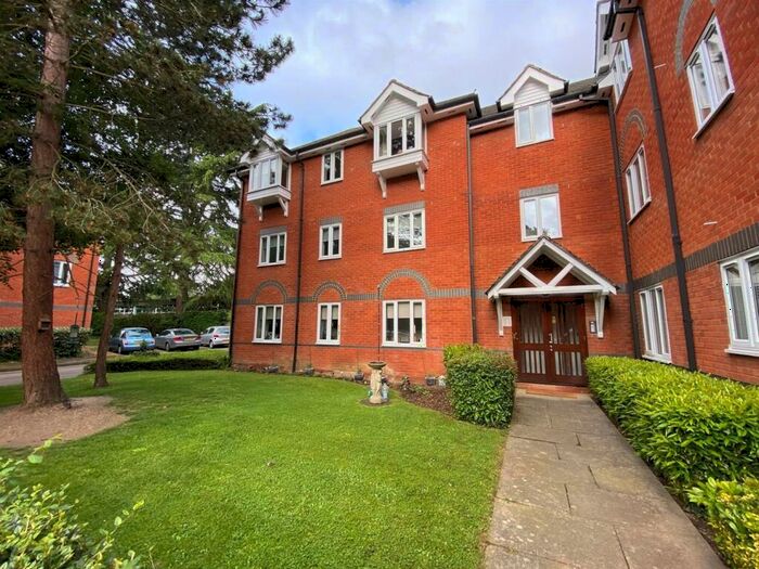 1 Bedroom Apartment To Rent In St Cross Court, Hoddesdon, EN11