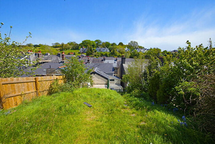 3 Bedroom Semi-Detached House For Sale In Bannawell Street, Tavistock, PL19