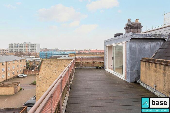 2 Bedroom Flat To Rent In Cleveland Way, Stepney, London, E1